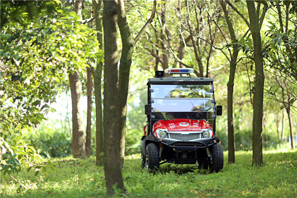 四輪消防摩托車