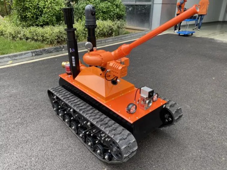 【新品發(fā)布】有了干粉滅火機器人，滅了它:電力管廊火災(zāi)